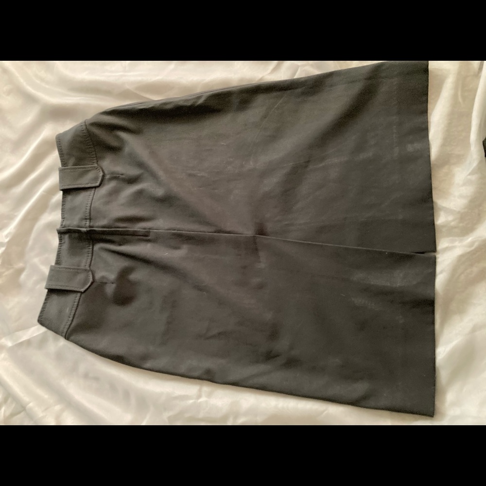 Black skirt - Picture 2 of 11